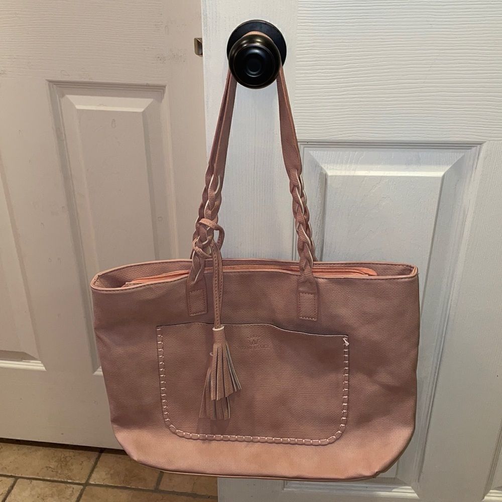 Weimeibaigeโ
Blushย VeganโLeatherโtote